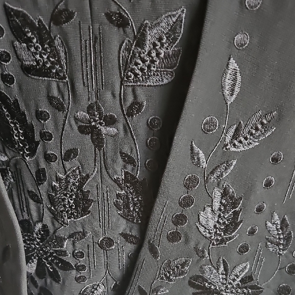 Soft Surroundings Monochrome Embroidered Black Blazer Tailored Fit - Picture 8 of 10